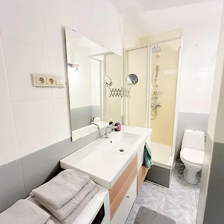 Apartament Edmunda Calliera Apartment *